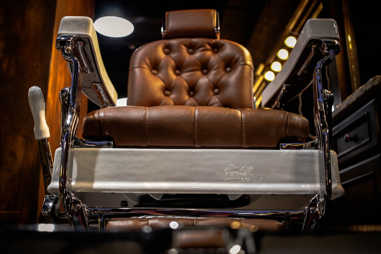 Sillón de barbería vintage de cuero